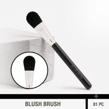 Load image into Gallery viewer, Inchis Small Blush Brush (IPY-07)