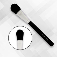 Load image into Gallery viewer, Inchis Small Blush Brush(IPY-07)